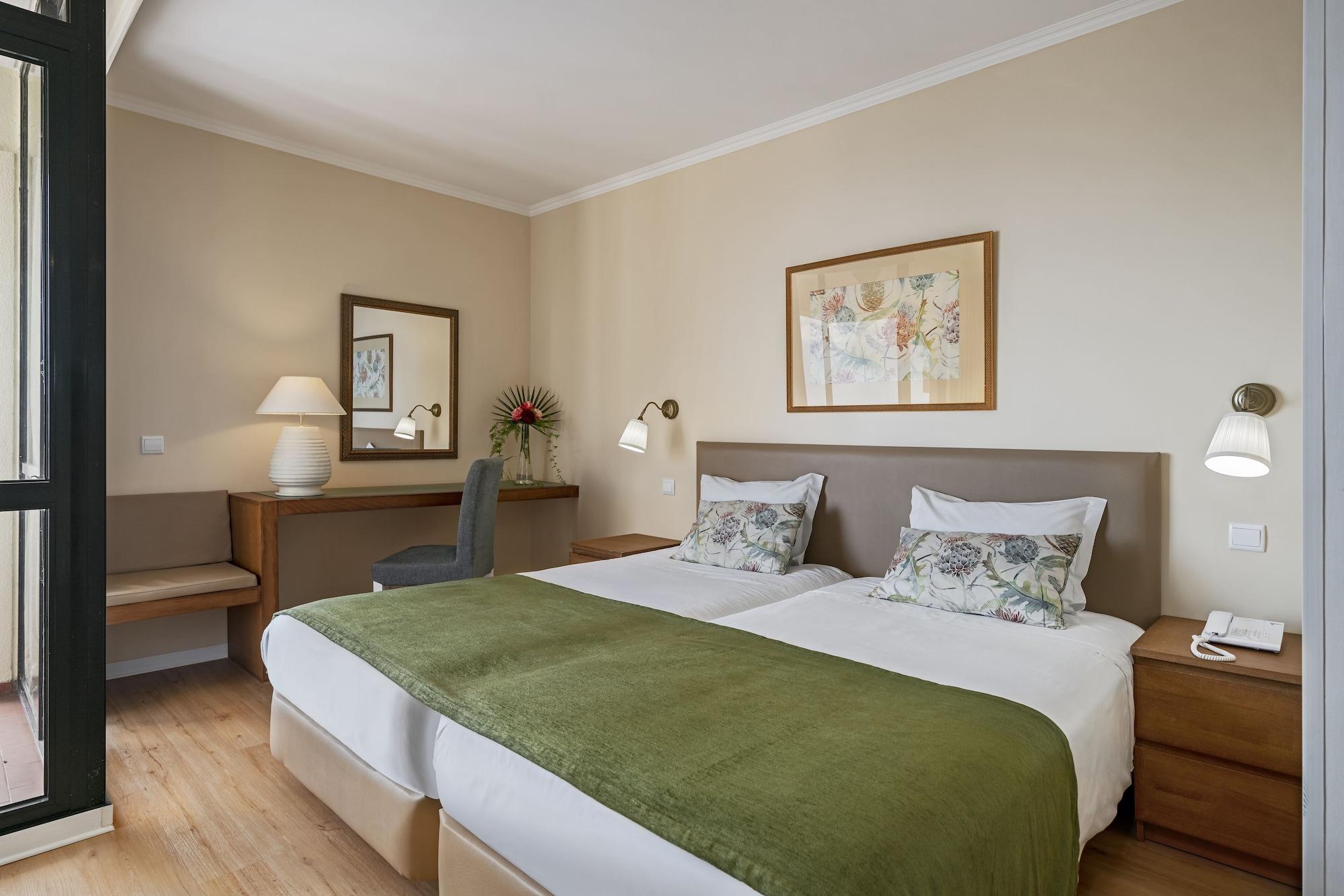Dorisol Mimosa Studio Hotel ฟุงชาล ภายนอก รูปภาพ