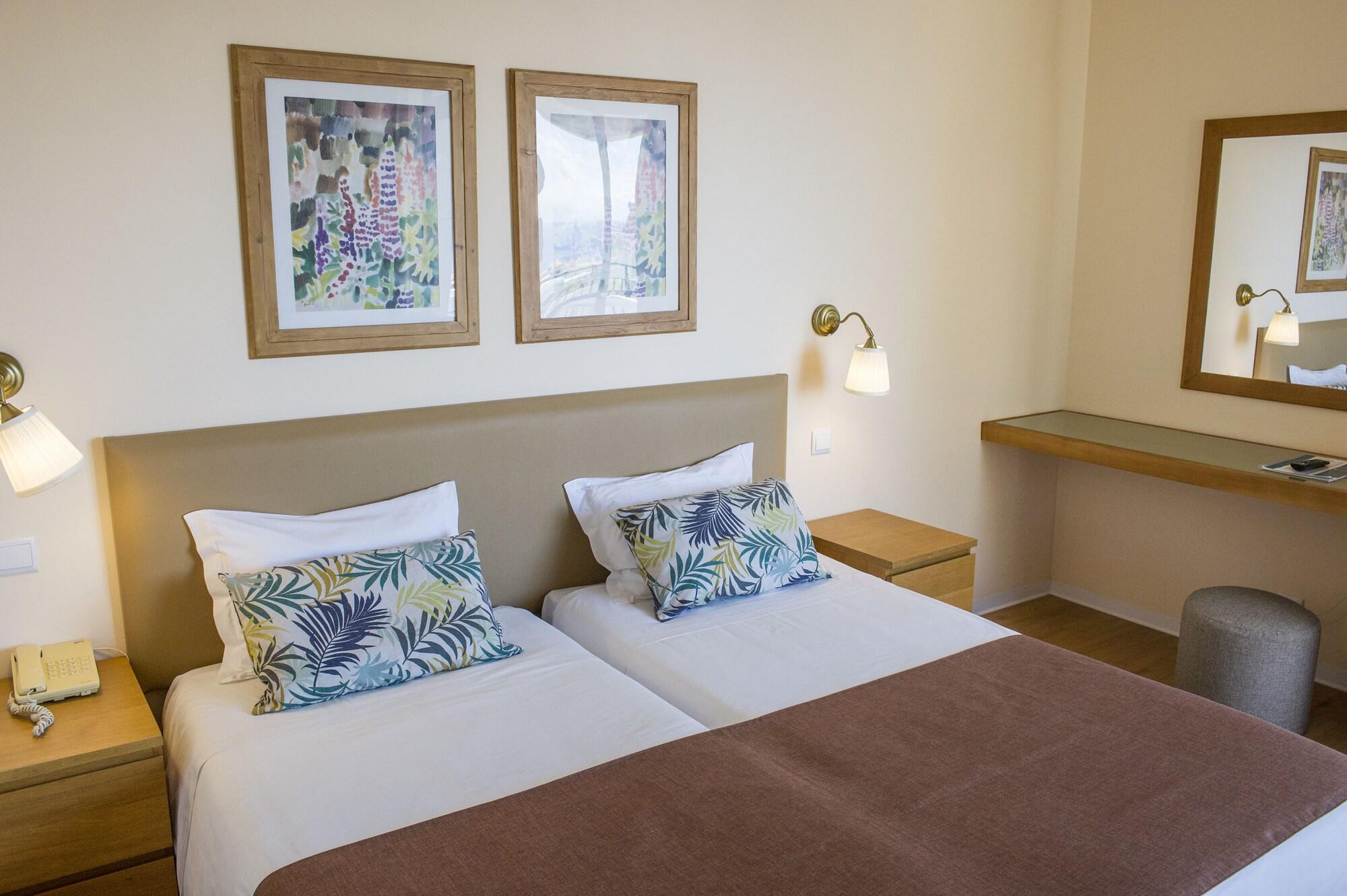 Dorisol Mimosa Studio Hotel ฟุงชาล ภายนอก รูปภาพ