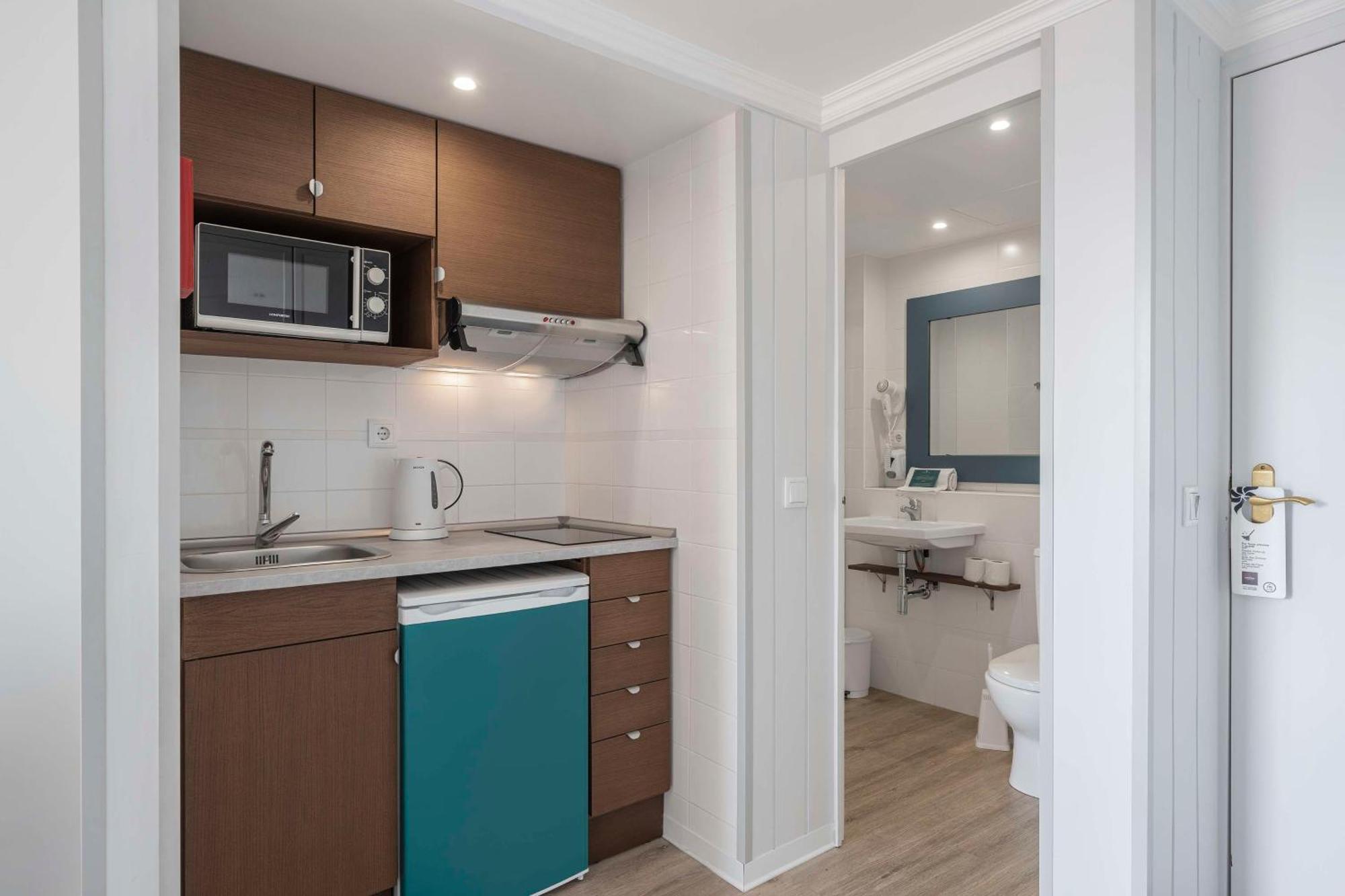 Dorisol Mimosa Studio Hotel ฟุงชาล ภายนอก รูปภาพ
