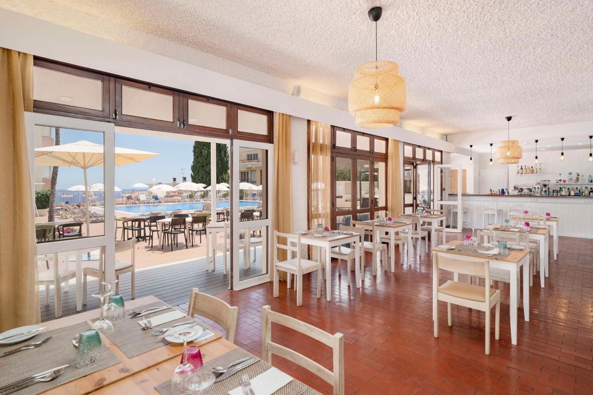 Dorisol Mimosa Studio Hotel ฟุงชาล ภายนอก รูปภาพ