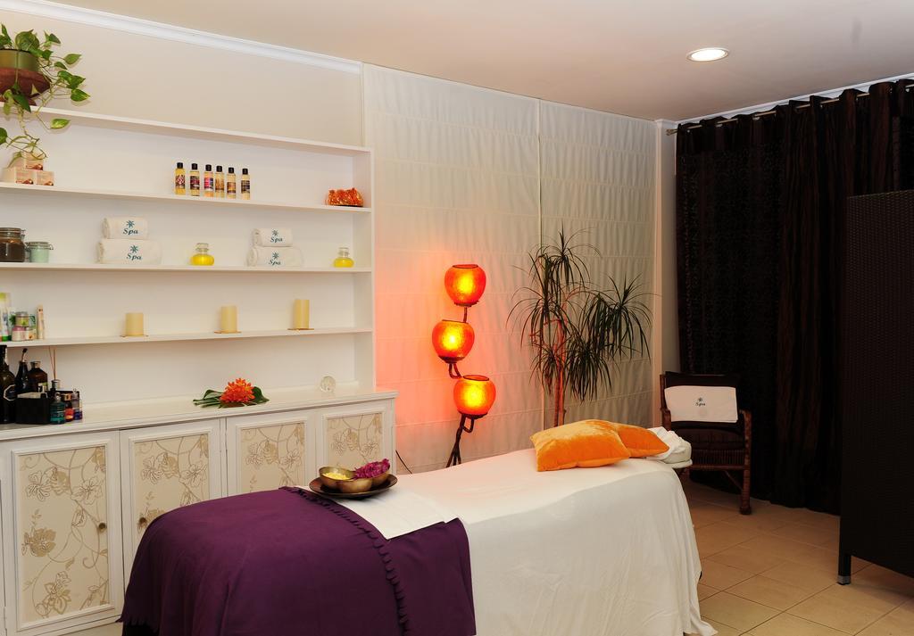 Dorisol Mimosa Studio Hotel ฟุงชาล ภายนอก รูปภาพ